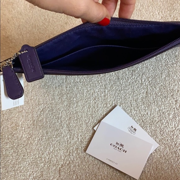 NWT Coach Leather Darcy Tablet Pouch - Picture 4 of 4